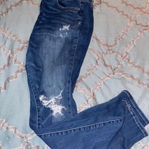 Skinny Ripped American Eagle Jeans